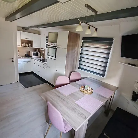 Apartman Emia Family House Catez *