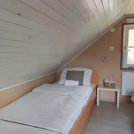 Emia Family House Catez Apartman *